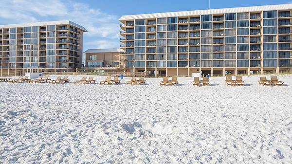 $1,200 / 2br - January 30 to Feb 6 2026 Beautiful Gulf Front Beach Resort (Panama City Beach, FL)63924680961538121
