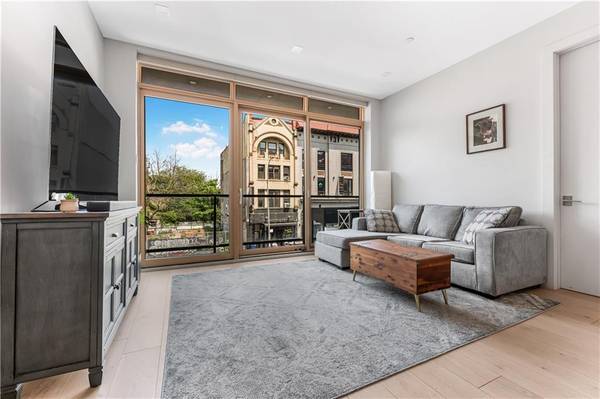 $1,199,000 / 2br - 857ft2 - For Sale (Bedford Stuyvesant)63827267385219121