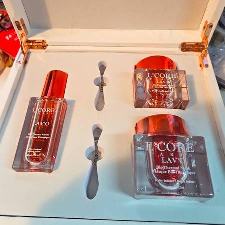 L’core Ruby Dust for Acne and Blemish Luxury Treatment Set 1