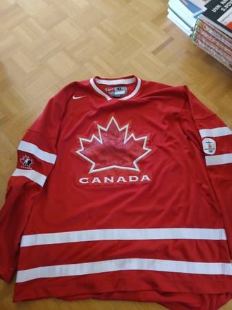XL NIKE TEAM CANADA VANCOUVER OLYMPICS 2010 HOCKEY JERSEY 1
