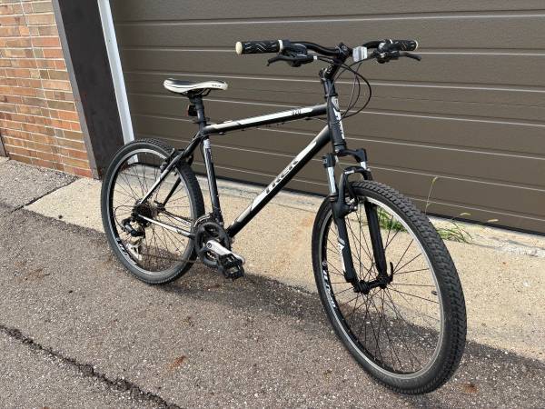 Trek 820 1