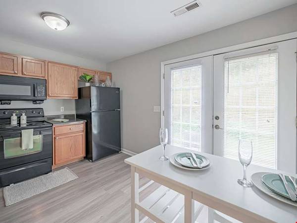 $2,095 / 3br - 1350ft2 - 🌴🌴¡Escapa de la jungla de la vida en apartamentos!-🐯 Casas de 3 habitaciones y 2 baños en Hardin Valley!🌴 (The Residences at Devanshire-Knoxville, TN)63815695281667124