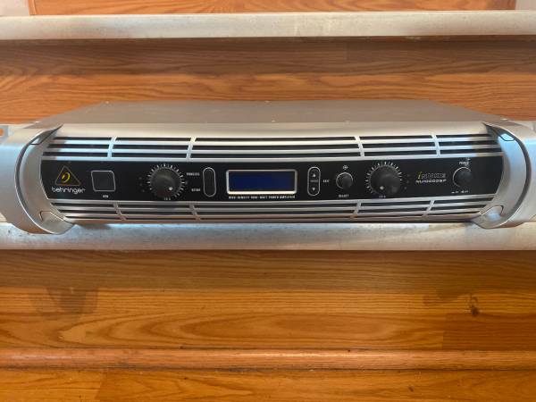 Behringer nuke  nu 10000sp 1