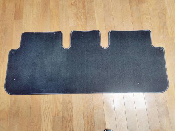 2021-2023 OEM Tesla Model S Black Floor Mat Rear LHD 1565696-00-B 1