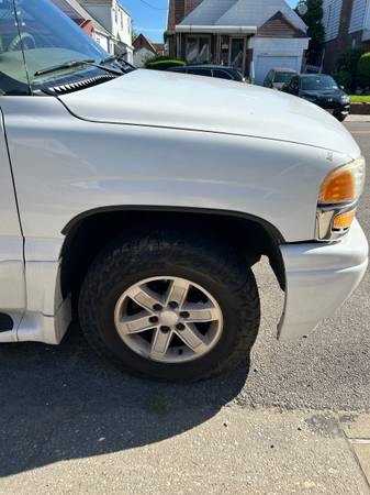 2005 GMC Yukon Denali - $2,000 (Cambria Heights)63654722976385122