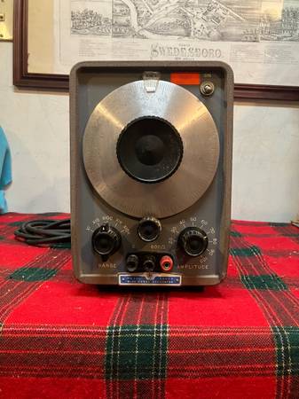 Hewlett Packard 200cd Sine Wave Signal Generator