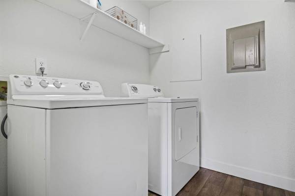 $1,699 / 2br - 1145ft2 - Inviting 2 BR in Serene Setting: Large Closets, Pool, 2 Months Free (Fishers Landing)63820824765057123