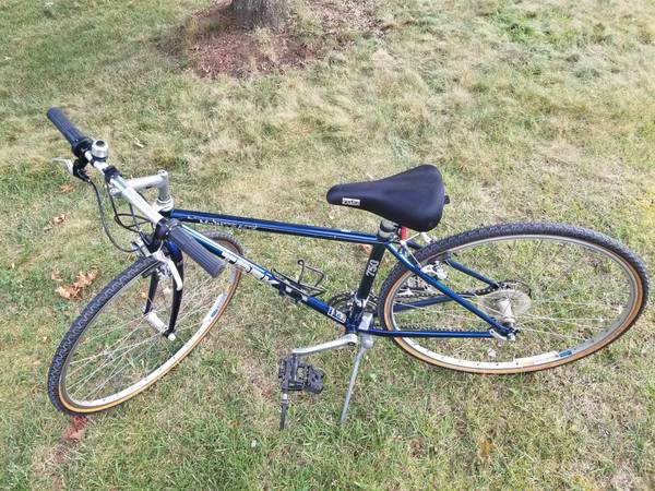 Trek - Multi Track 750 1