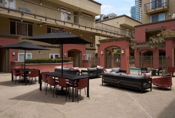 $2,833 / 2br - 1160ft2 - Gated Community, Access-Controlled, Balcony/Patio/Terraces (Cortez Hill)63663837401219120