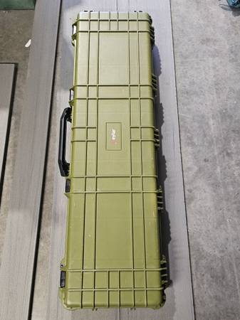 Funda rígida para rifle Eylar de 53" - $150 (Lynden)634357811857951214