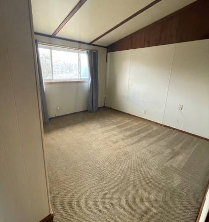 $775 / 2br - 650ft2 - 750 Harding St. #1 - Available October 2025 (Chippewa Falls, WI)63845959514115123