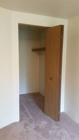 $950 / 1br - Large 1 bedroom with heat secure building Appleton (301 S. Kools St)63838112465411122