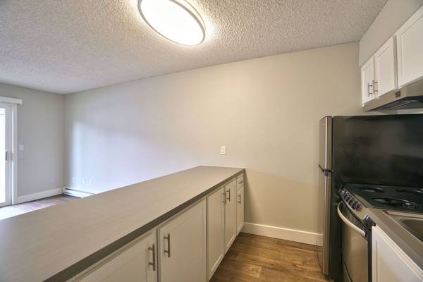 $1,149 / 406ft2 - Assigned Parking, Nonsmoking community, Studio 1ba (165 SW Eastman Pkwy #47, Gresham, OR)63956926224130124