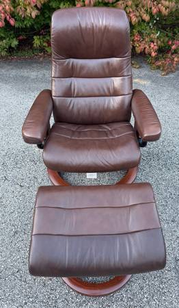 Stressless Opal Medium Leather Recliner Chair & Ottoman 1