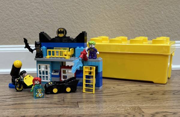 Duplo Batman Batcave Challenge by Lego/Online Garage Sale Preview! 1
