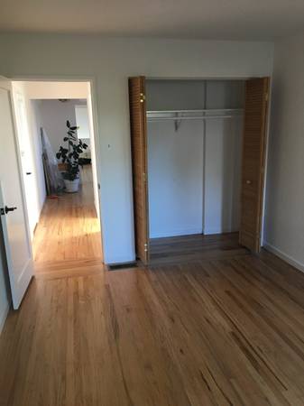$1,100 / 130ft2 - Room for rent with private entrance (albany / el cerrito)64049797297665121