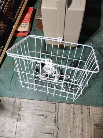 Wald Front Bike basket 1