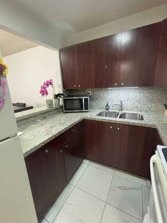 $2,350 / 2br - 1150ft2 - Beautiful Hialeah Apartment for Rent (HIALEAH)64002014183043120