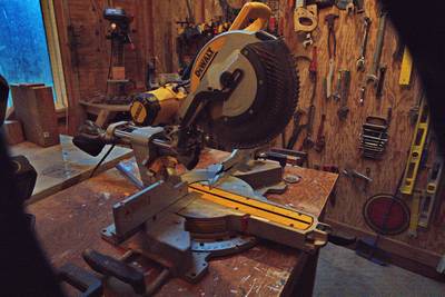 Mitre Saw DEWALT DWS779 1