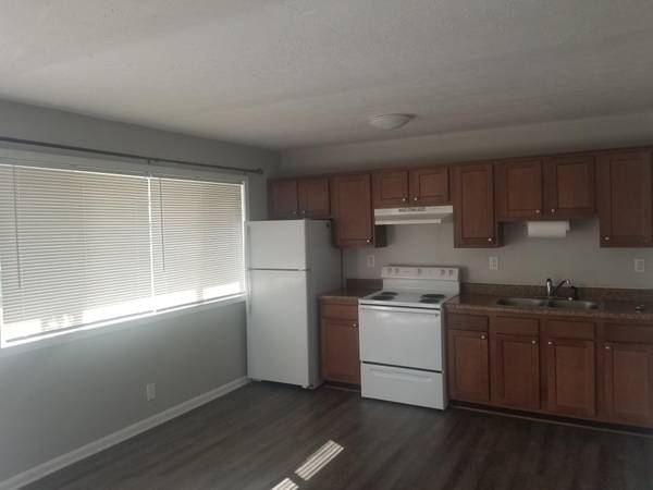 $749 / 1br - 650ft2 - 4218-8 FLINTLOCK DR (SHIVEY)64008827349377121
