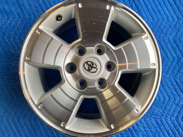 Selling 17” Toyota Tacoma & 4Runner Trd Rim OEM Spare Wheel 1