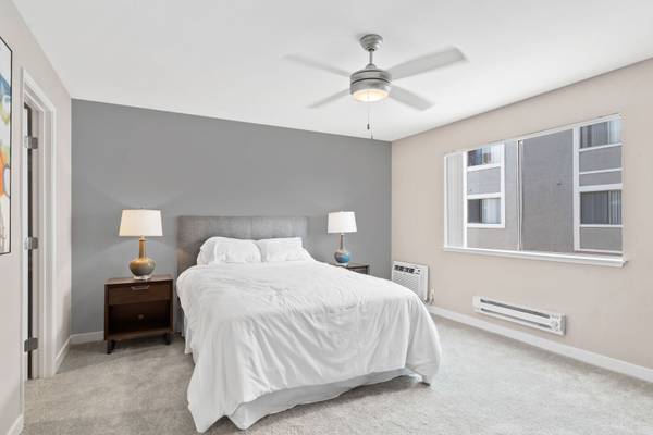 $2,955 / 1br - 816ft2 - This Spacious 1-Bedroom Apartment is Fully Renovated! (campbell)64017516054915121