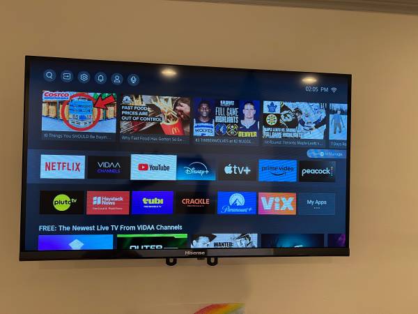 Hisense 32 Inch Smart TV Bought from Costco - $65 (West Hills)63471471631105121