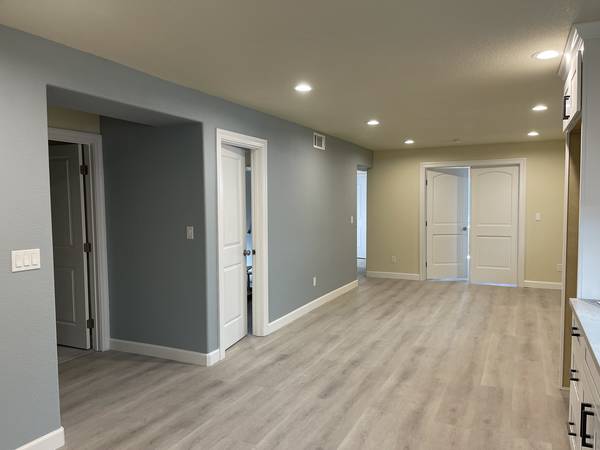$2,995 / 3br - 1100ft2 - Amplio piso reformado a nivel del suelo, dúplex victoriano en Prescott (oakland west)63657591884163122