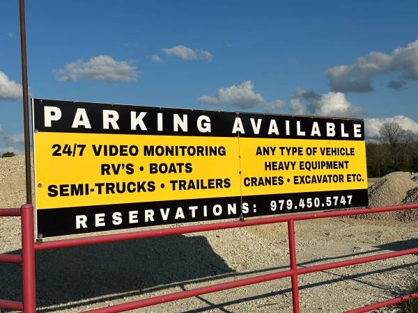 SEMI TRUCK RV HEAVY EQUIPMENT PARKING AVAILABLE 2185 mumford rd bryan texas $125 1