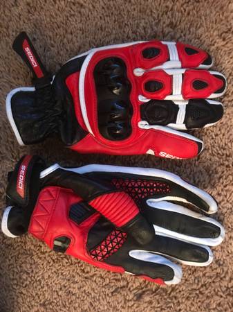 CEDICI GLOVES 1