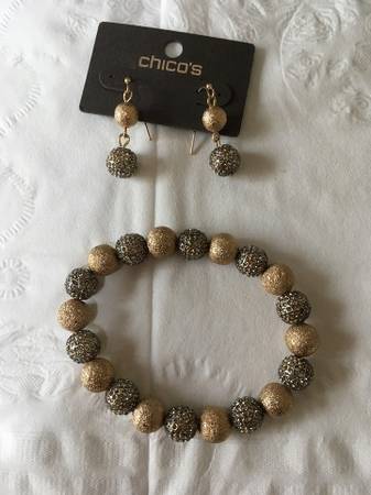 Beautiful new Chico's bracelet & earrings set. 1