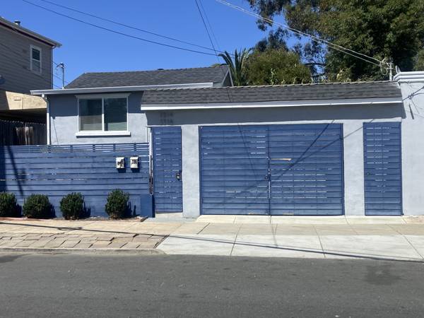 $3,300 / 3br - 1100ft2 - 3 bed/2 bath House in Oakland's Allendale Neighborhood close to 580 (oakland hills / mills)64017517658754120