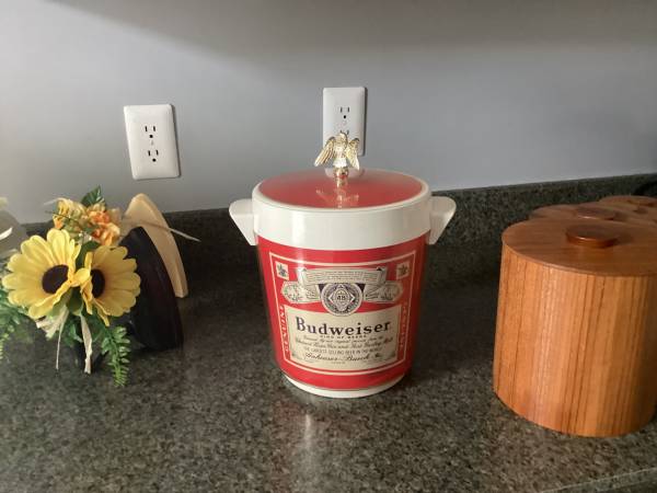 Budweiser ice bucket 1