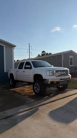 2013 GMC Sierra Mint Condition 1