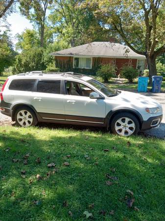 VOLVO XC70.... BEAUTIFUL CAR 1