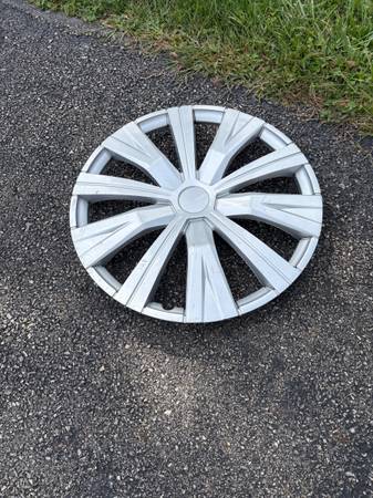 16” hubcap 1