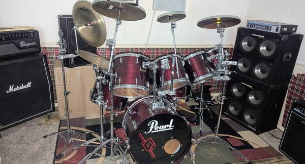 Pearl 7 piece drum set 1