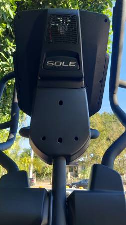 SOLE E35 elliptical Exercise machine 1