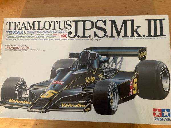 TEAM LOTUS J.P.S. Mk. III TAMIYA Model Kit 1:12 Scale - toys