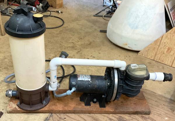 Pump W/ suction & discharge hose 1