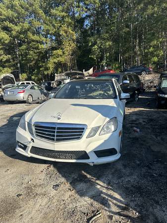 2011 Mercedes Benz E350 1