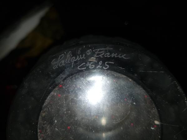 LaLique vase signed medium size birds 1