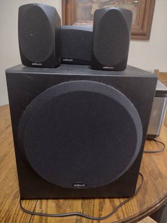 Polk Audio PSW202  Powered Subwoofer/speakers 1