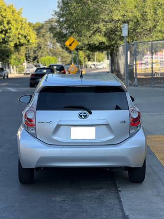 2014 Toyota Prius C - $7,200 (Panorama City)63623948753281124