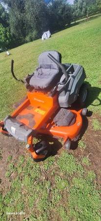 zero turn mower  husqvarna with 54 deck like new cub cadet 1