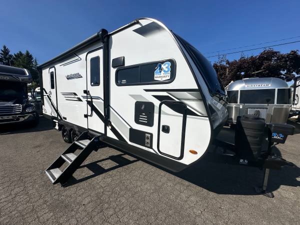 2026 Jayco Jay Feather 24FK Front Kitchen Model!!! 1