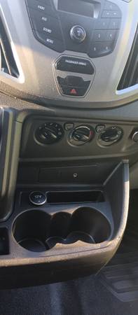 2016 Ford Transit 150 - Photo 8