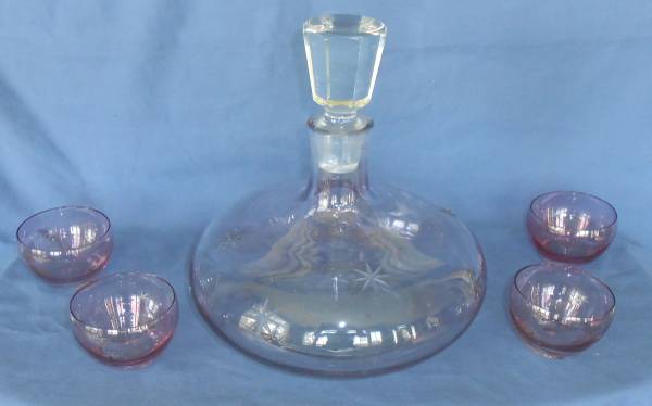 GORGEOUS Vintage LAVENDER, Etched Star BALLw/Neck DECANTER & GLASSES 1