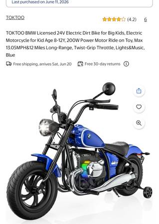 New BMW electric motorcycle with removable training wheels 1