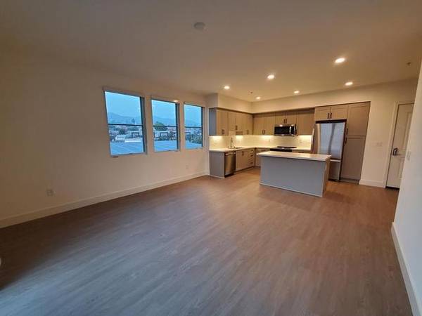 $2,944 / 1br - 716ft2 - Ceramic Tile Tub Surround, Stunning Pacific Ocean and Mountain Views (Behind Parking Gate)63800253958019120